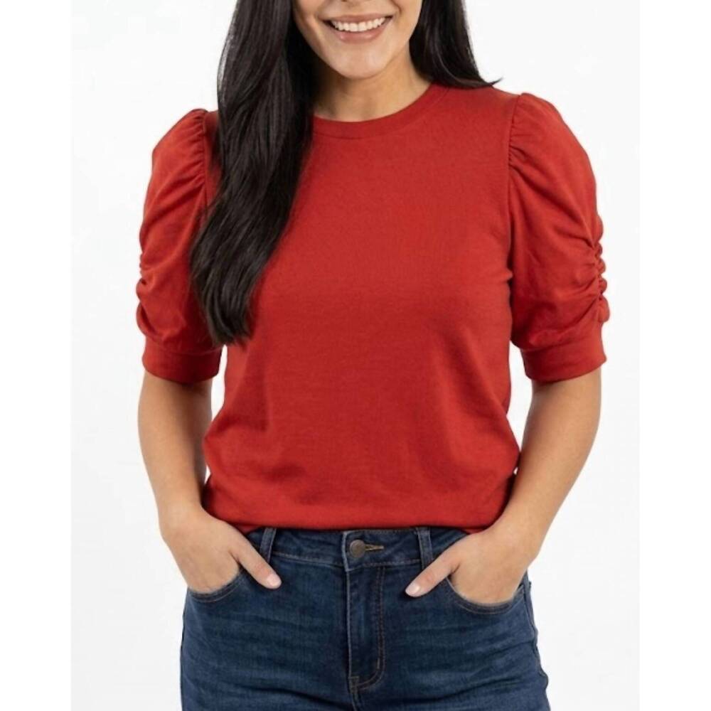 NEW MAC & ME crewneck elbow sleeve top in red